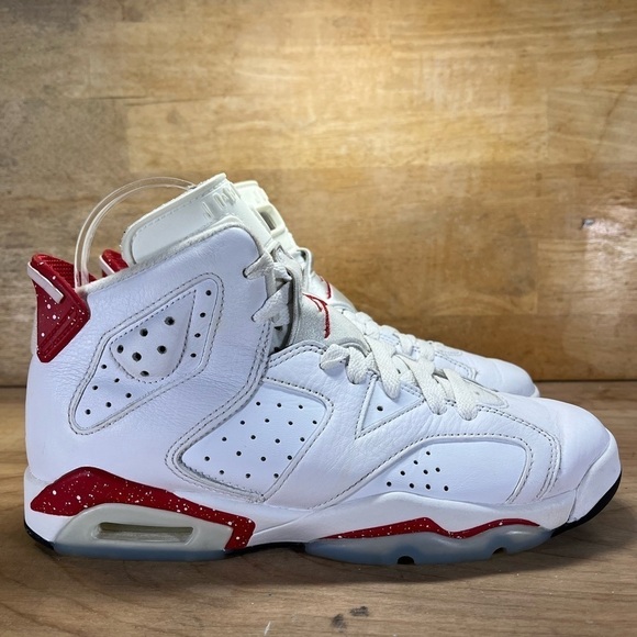 Nike Air Jordan 6 Retro Youth Size 6 Shoes Sneakers Red Oreo 384665-162 Lace Up - Picture 1 of 8